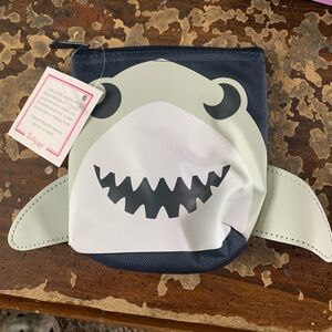 Thirty-one cool zip snacker shark brand new with tags!